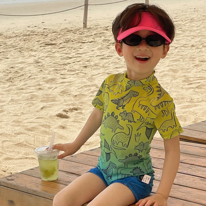 儿童连体游泳衣男孩恐龙渐变中小童宝宝度假沙滩防晒短袖速干泳装