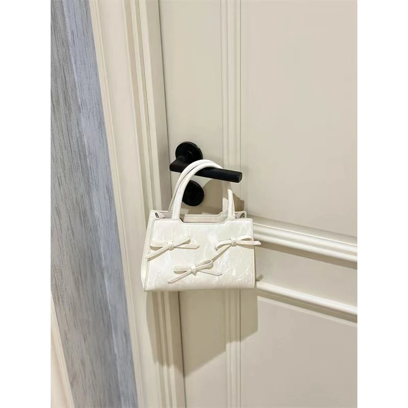 高级感甜美少女包包2025新款小方包小众百搭手提包可爱单肩斜挎包