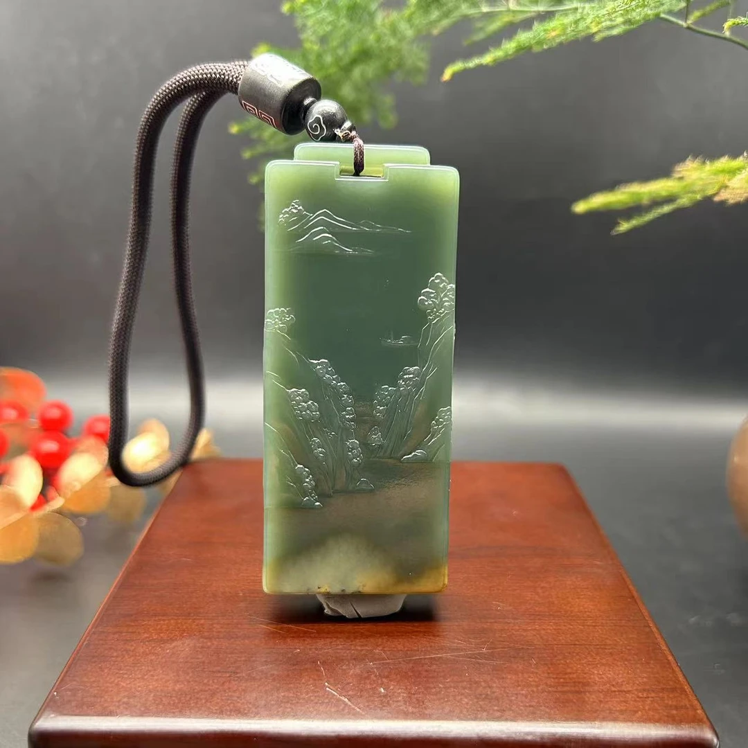 和田玉析木河磨玉山水牌雕工精湛合理布局牌型大气宁静的山水之间