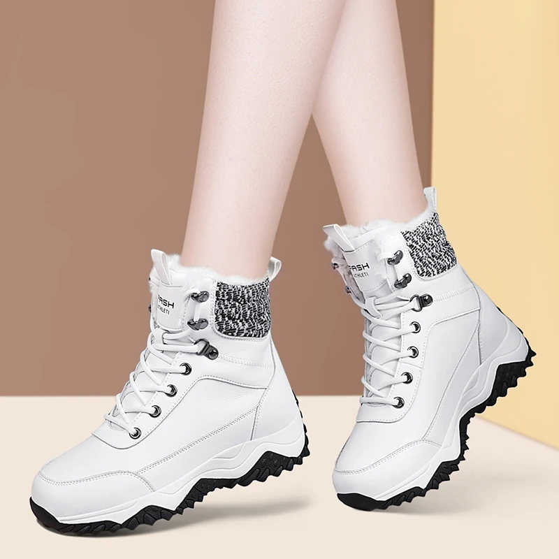 2024秋冬季新款平底加绒加厚底真皮鞋软皮软底马丁小短靴子女鞋子