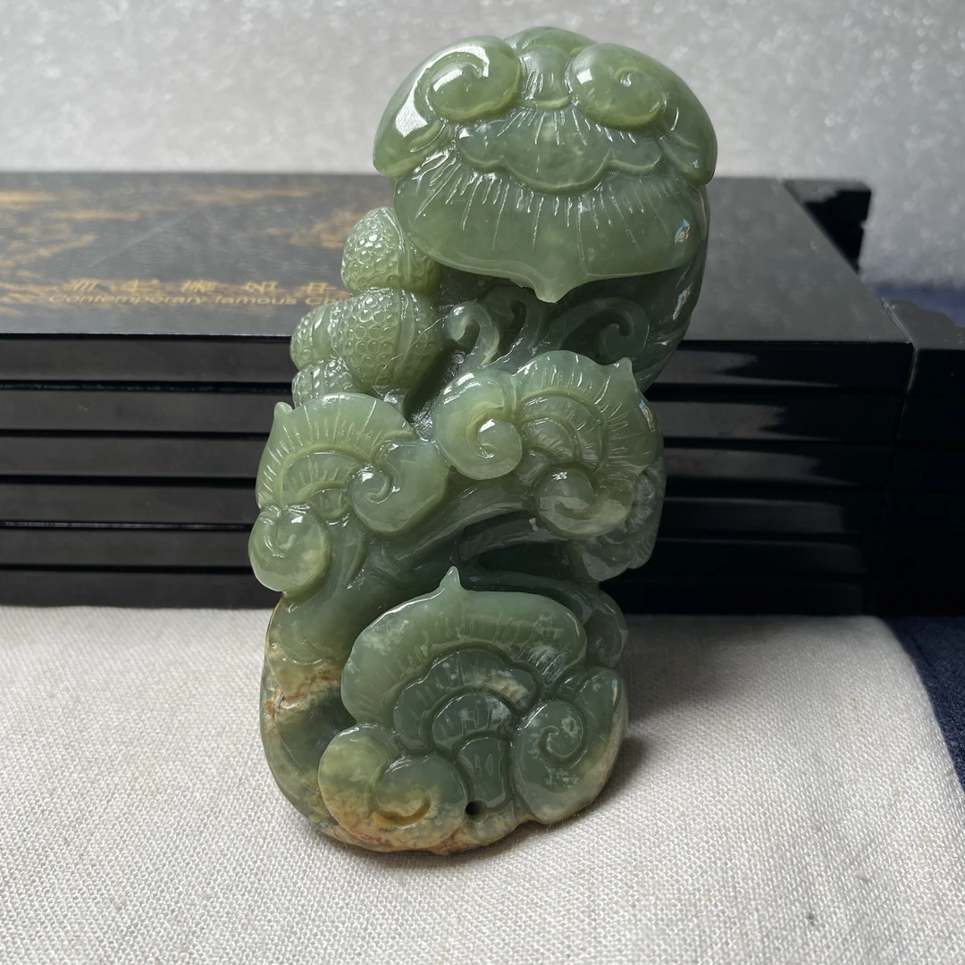 岫岩透闪石河磨玉玉如意挂坠