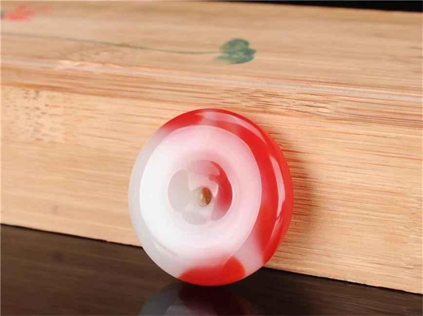 新疆女款鸡血色平安扣鸡血红吊坠送挂绳妈妈礼物闺蜜礼物琉璃挂坠