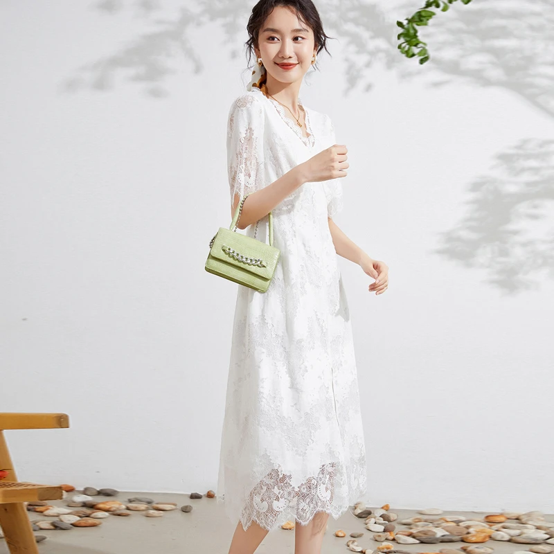 大码法式复古气质白色初恋仙女裙2024夏季胖妹妹蕾丝中长款连衣裙