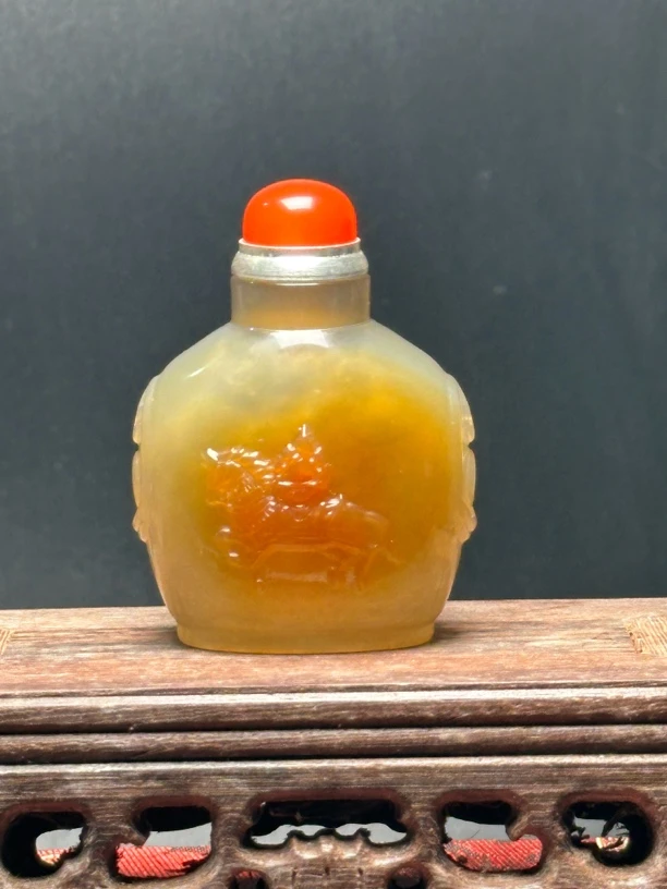 A01蒙古族 鼻烟壶 天然玛瑙 蒙古元素骏马