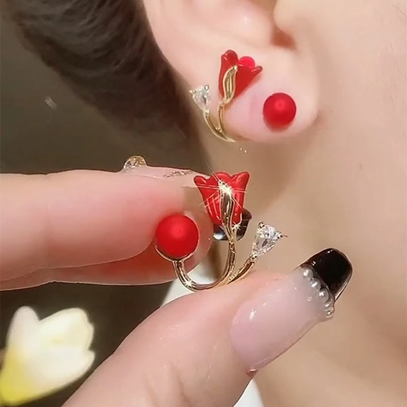 合金耳饰 轻奢一款两戴红色花朵珠珠耳钉热门耳环网红高级感优雅