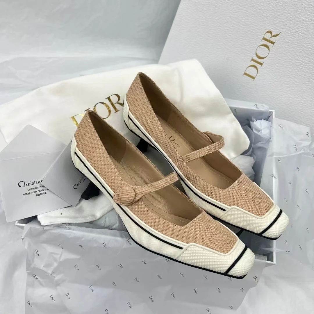 全新未使用 DIOR/迪奥 /D-Motion尖头简约细跟高跟鞋/36码