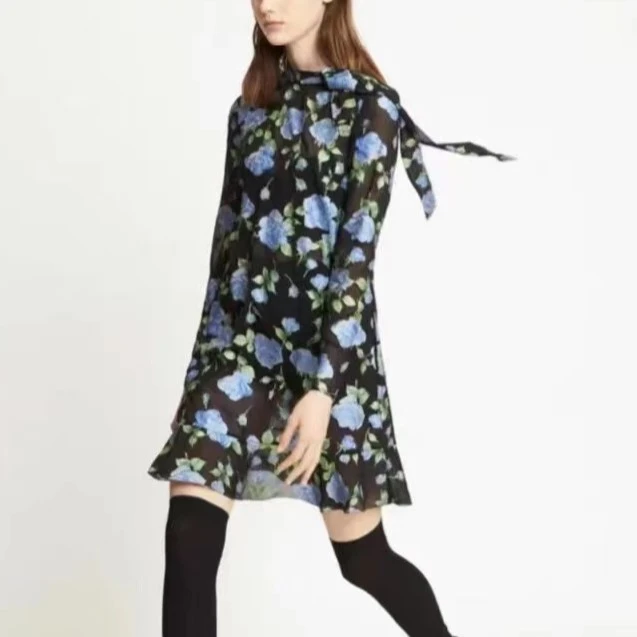 全新未使用  Red Valentino/甜美玫瑰印花丝绒长袖连衣裙/38码