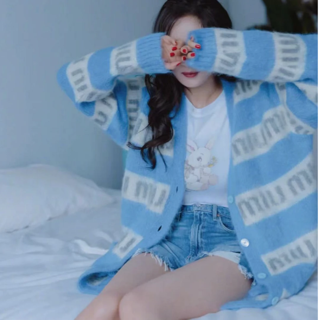 全新未使用 MIU MIU/缪缪 条纹logo字母长袖针织衫/42码