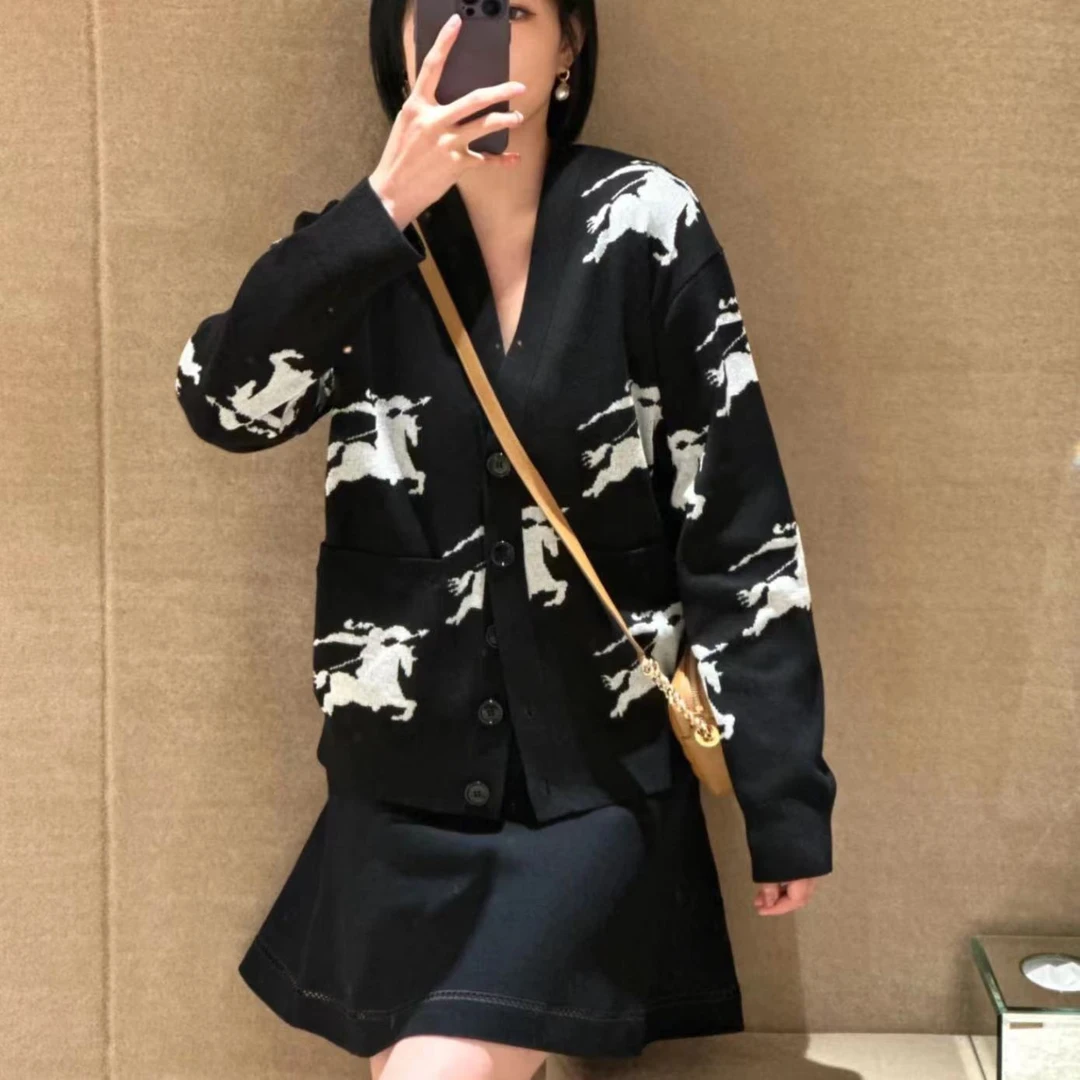 全新未使用 Burberry/马术骑士徽标开衫/S码