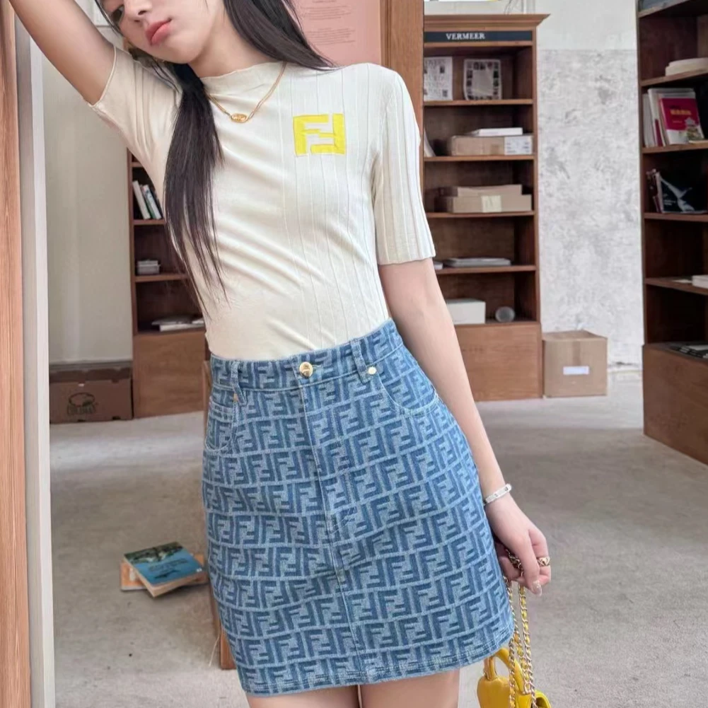 全新未使用 FENDI/芬迪 /FF图案半身裙/IT-36码
