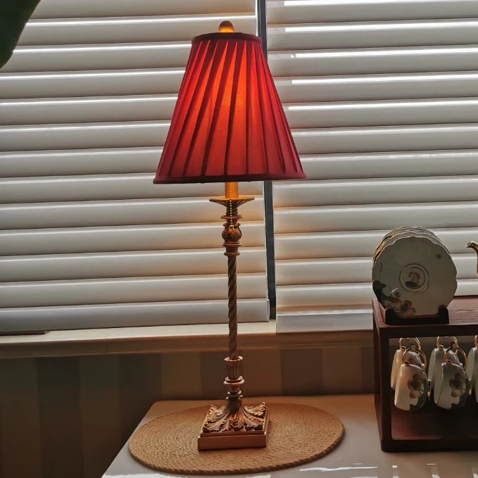 美式复古台灯酒红色婚庆卧室长明灯欧式红色婚房客厅书房调光简约