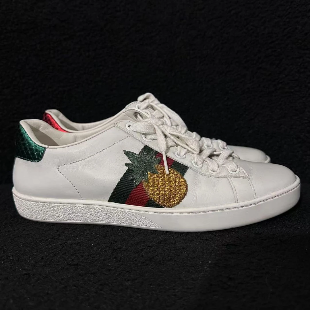 95新 GUCCI/古驰 菠萝瓢虫刺绣小白鞋/35码