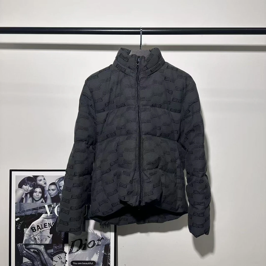 全新未使用 Balenciaga/巴黎世家 双B满印棉服/36码