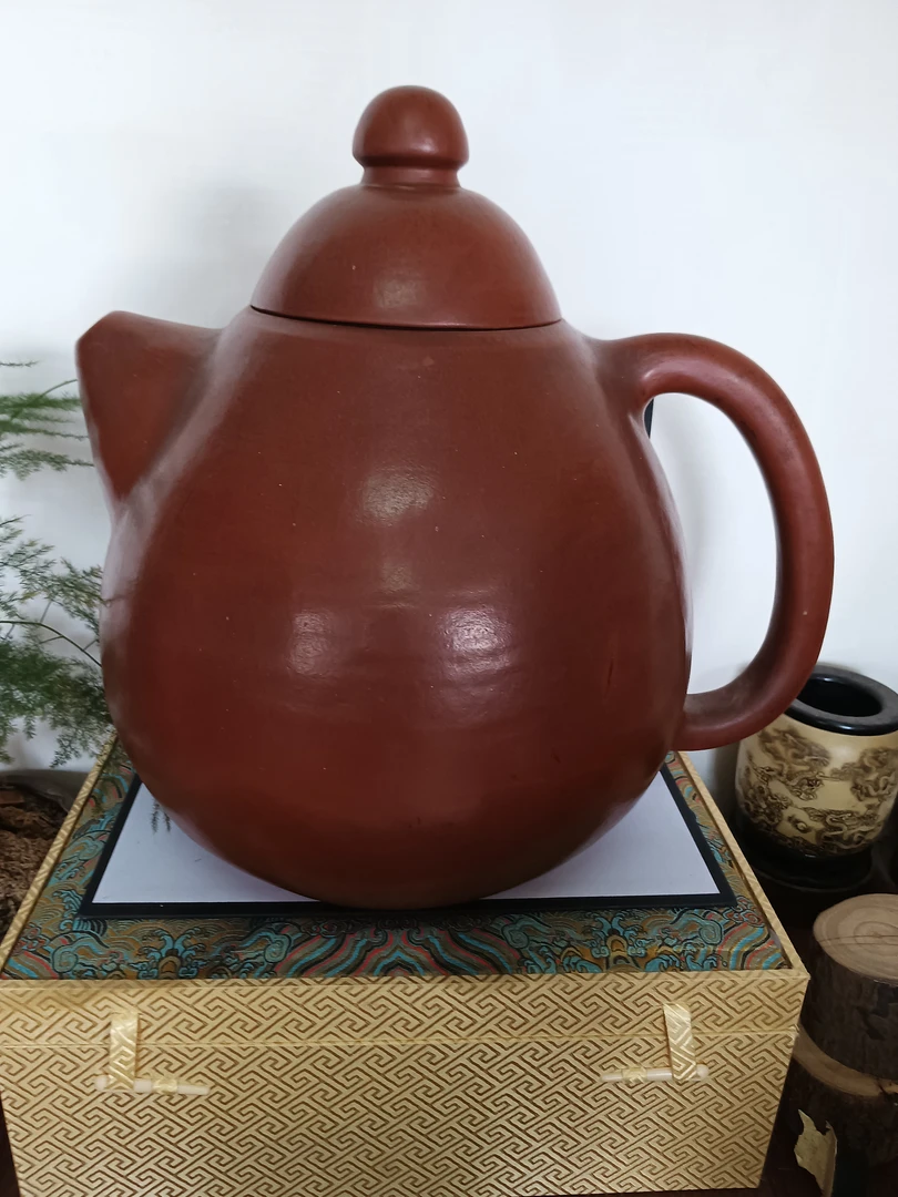 龙旦大壶，10000cc，小煤窑朱泥，李剑强老师全手工制作。