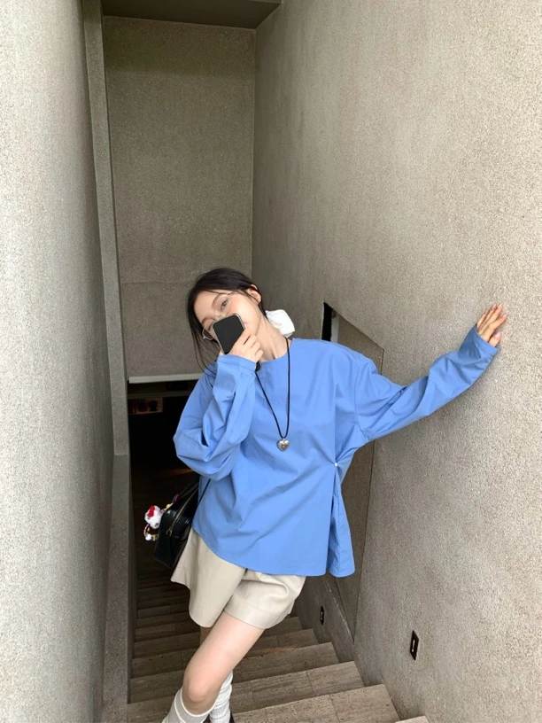秋日海棠～韩系复古高级感蓝色衬衫系扣不规则设计