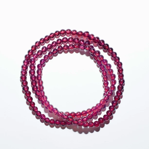 天然石榴石三圈手串（4mm＋）2149