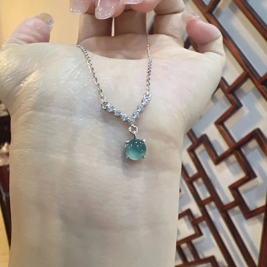 天然A货翡翠冰蓝水蛋面四爪镶嵌项链（通体S925银）