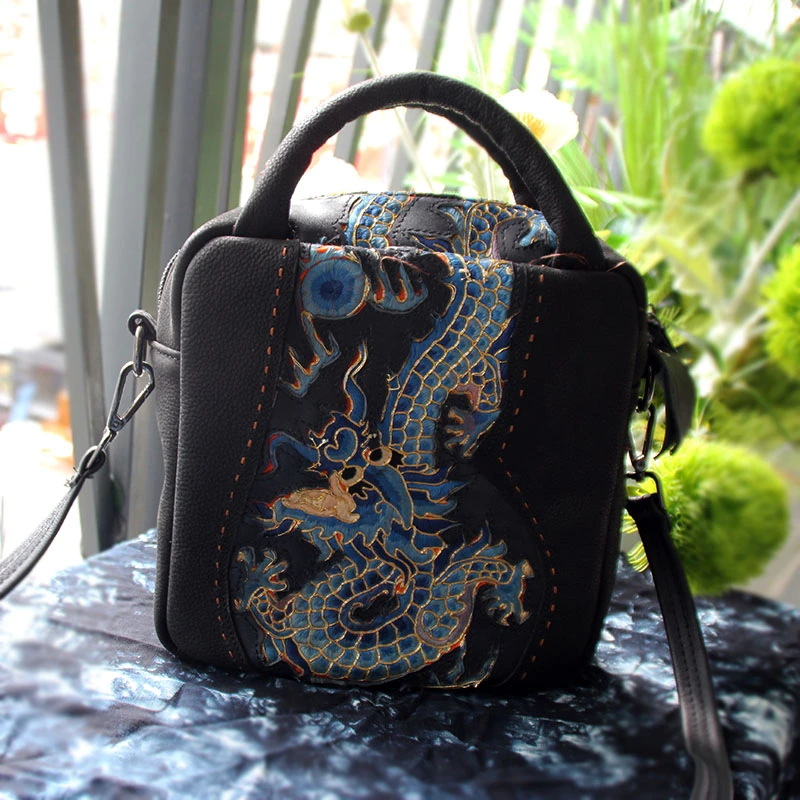 民族风精品老绣包蓝龙图案头层牛皮手工刺绣文化创意小众设计款