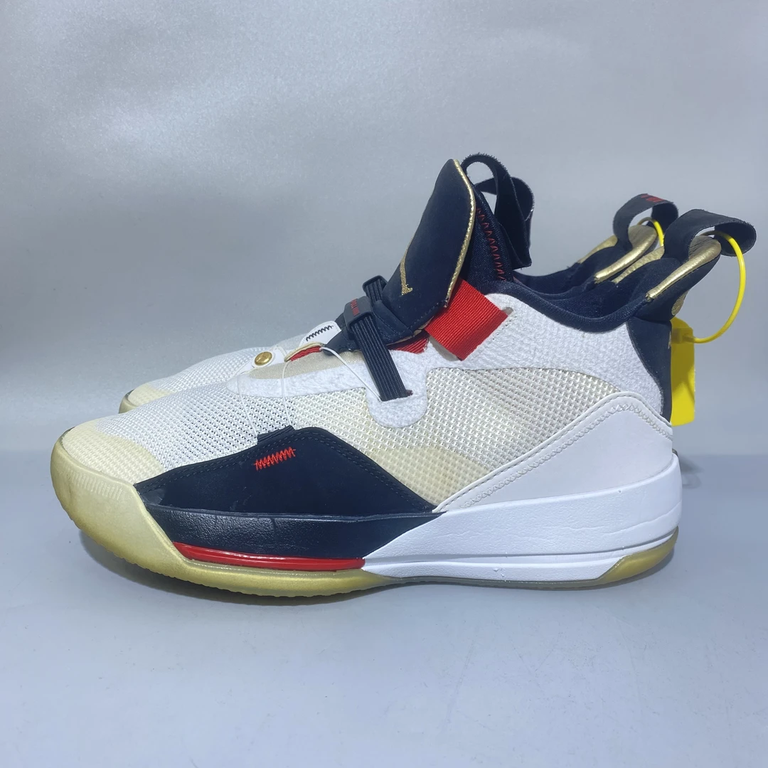 H 40码 AJ33 黑白 中帮实战篮球鞋