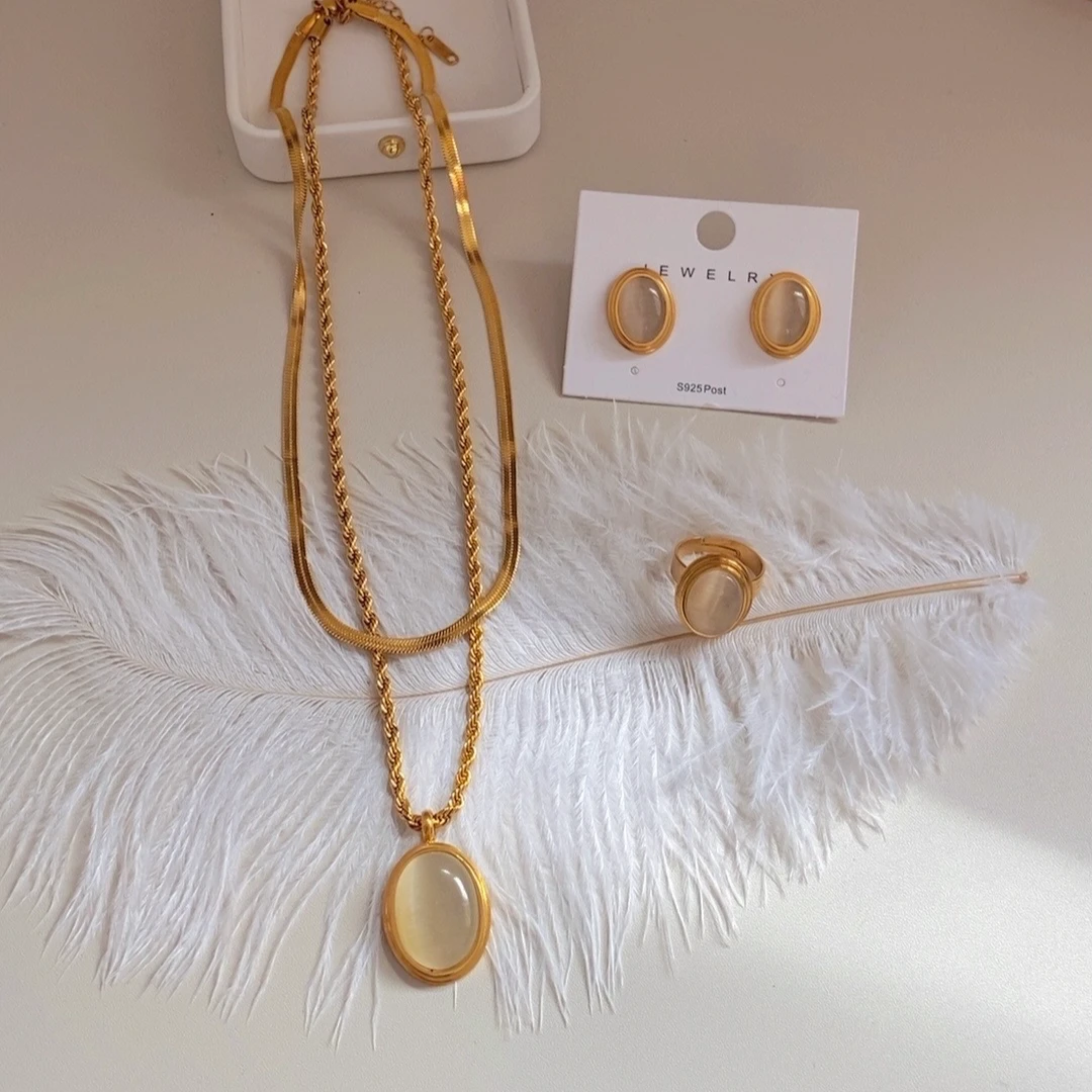 钛钢亚克力项链 三件套气质轻奢时尚百搭法式小众欧美金色简约