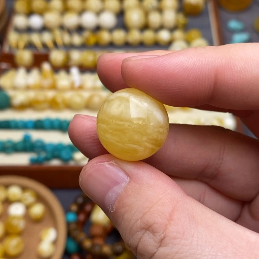 【闪购商品】蜜蜡裸石未镶嵌林*钰