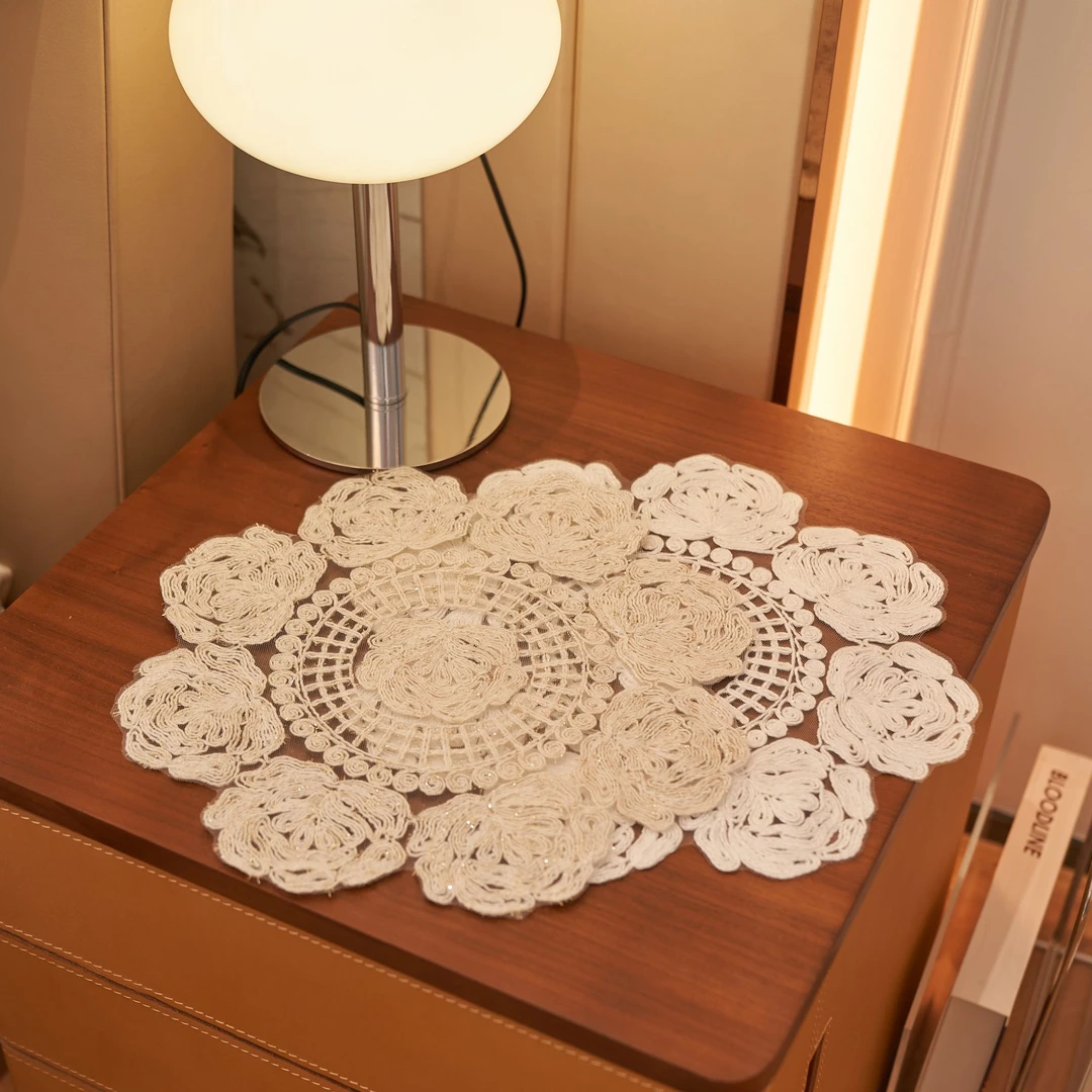 非遗复古蕾丝绳绣花瓣圆形编织手工餐桌垫茶几镂空布艺隔热装饰垫