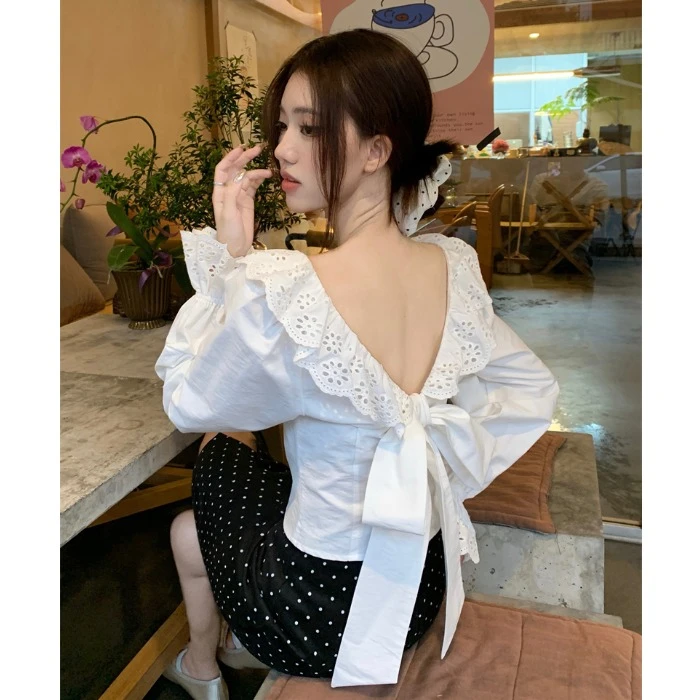 法式露背蝴蝶结白色衬衫女秋季设计感荷叶边长袖衬衣别致短款上衣