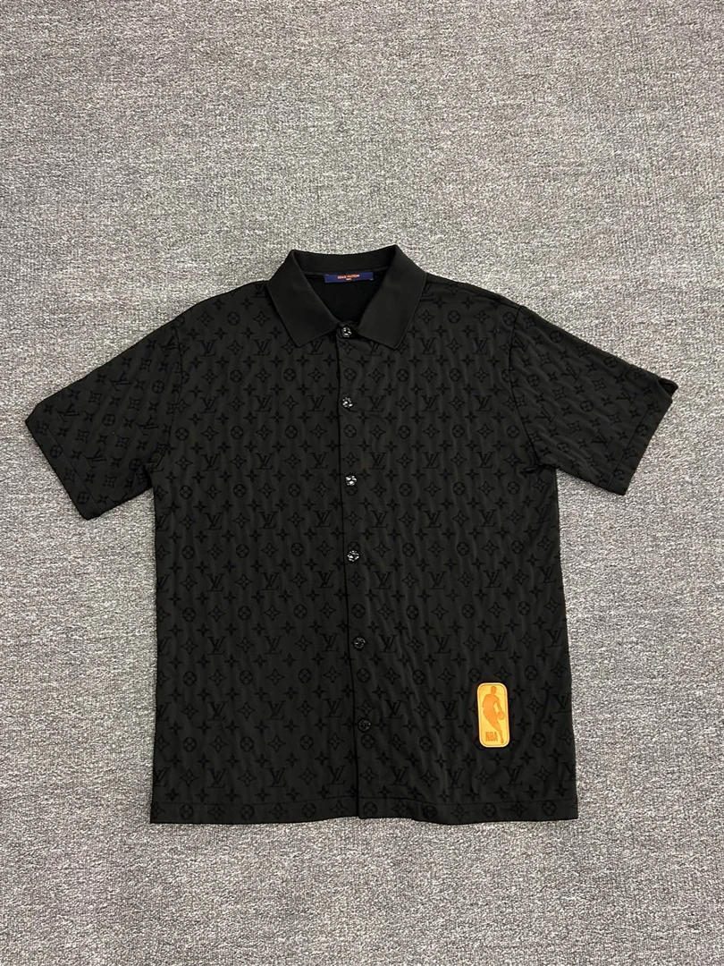 Louis Vuitton LV暗纹牙压印短袖/L码/95新/F10283
