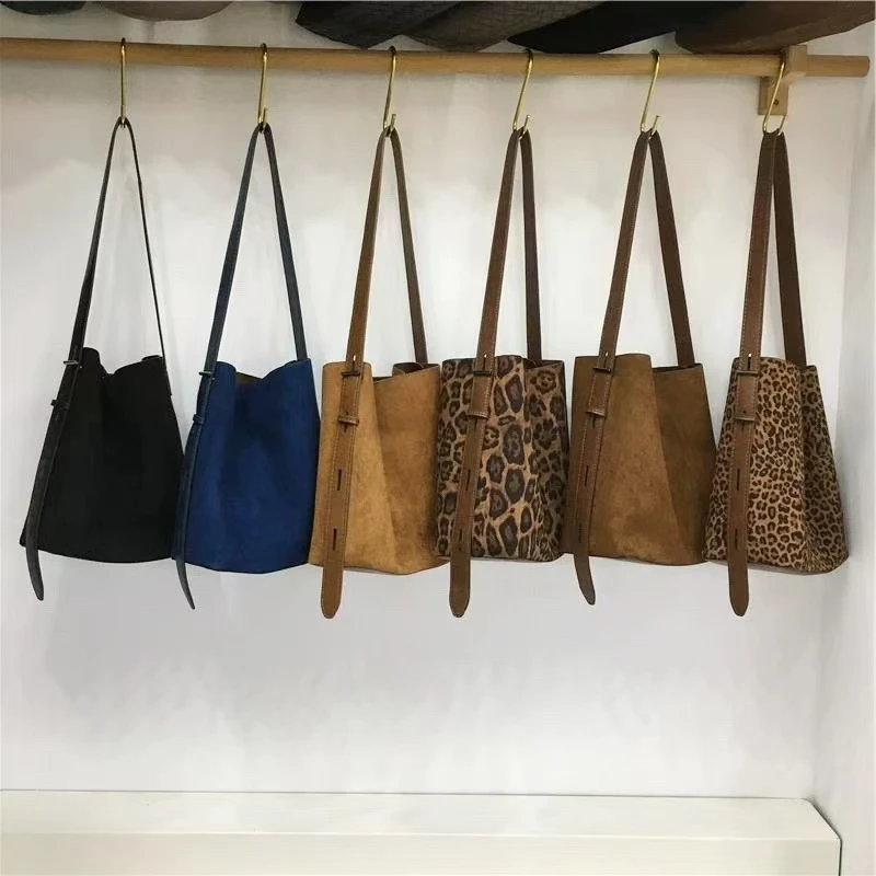 韩国小众ins麂皮绒面复古豹纹水桶包百搭单肩斜挎女托特包