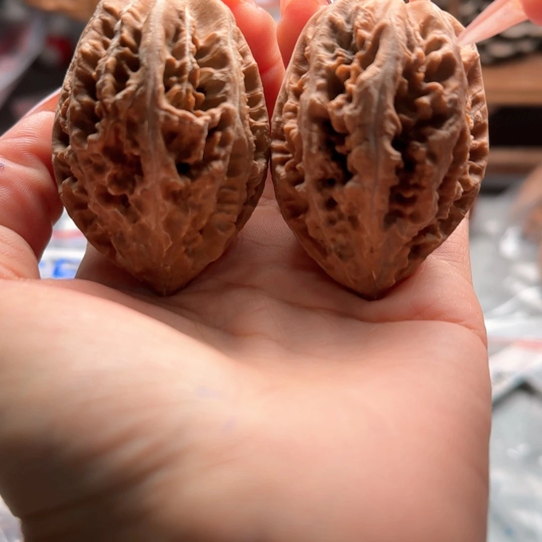文玩核桃把件关东木子楸百核164花皮