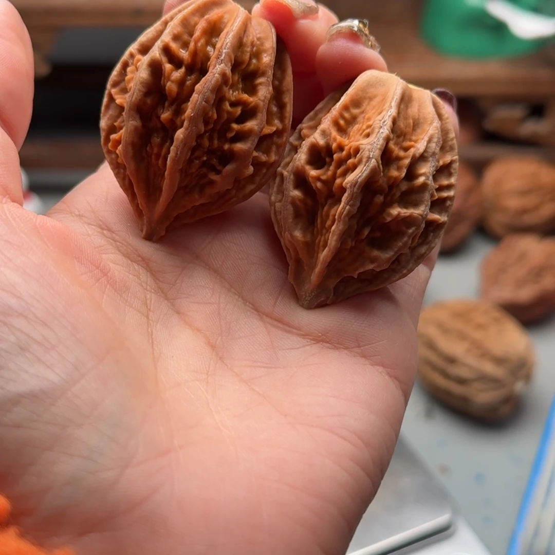 文玩核桃把件l****布关东木子楸百核106瑕疵