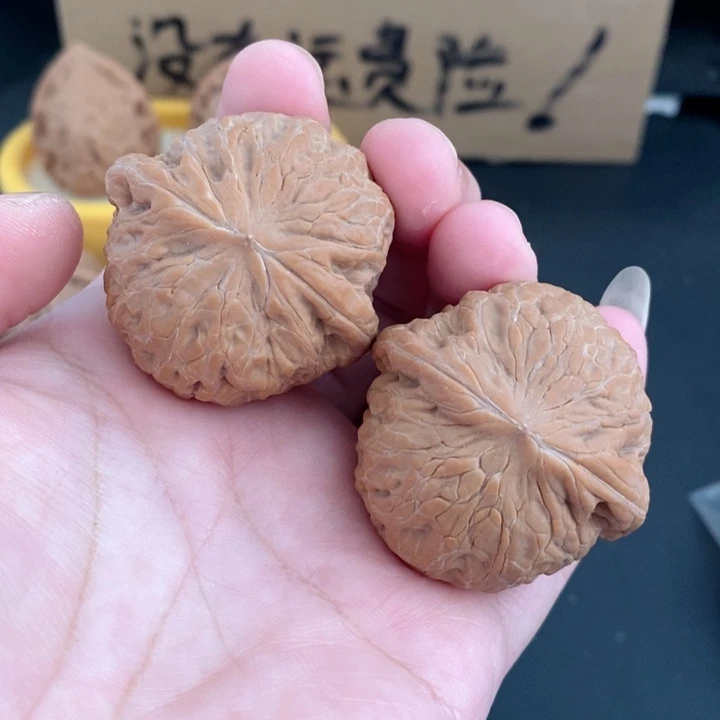 文玩核桃吊坠铁锤