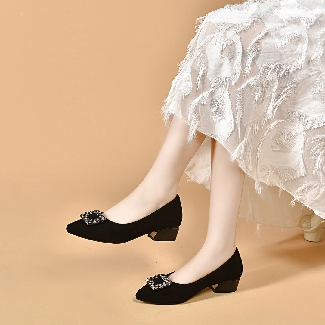 羊皮3公分粗跟软底软面单鞋2024秋季新款尖头浅口黑色百搭妈妈鞋