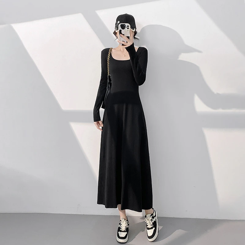 连衣裙女2024秋冬新款大U领大摆针织长裙修身收腰显脖子长打底裙
