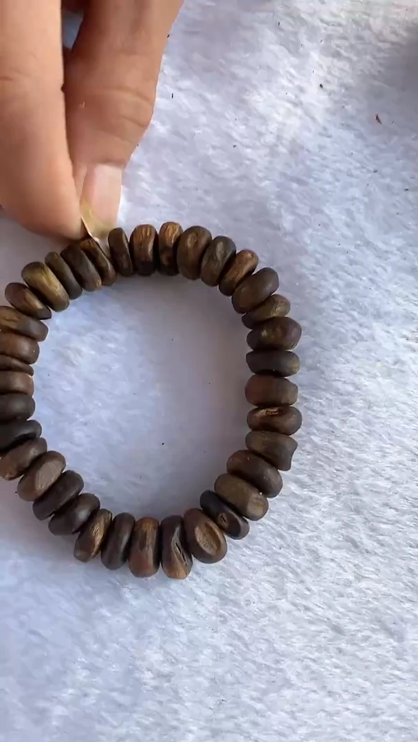 【闪购商品】沉香手串白露单圈虫漏树丁14克多样性发1条