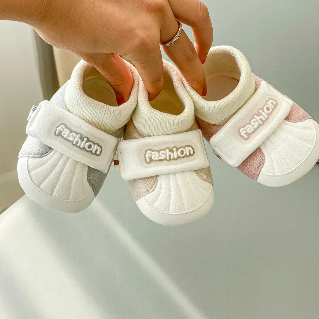 春秋季透气宝宝鞋子0-1岁软底3婴幼儿学步鞋袜3-6-9-12个月不掉