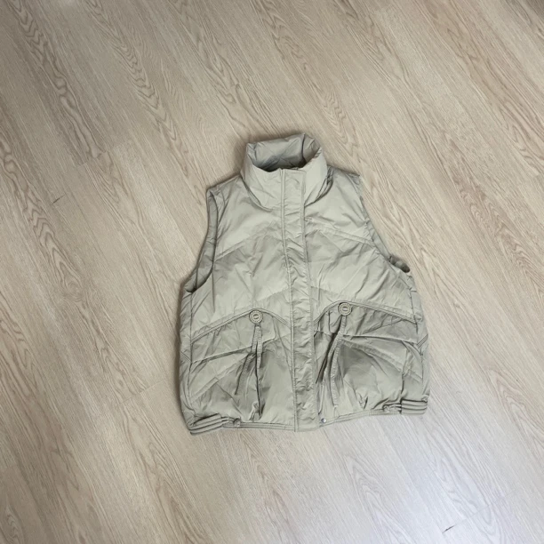 25502轻薄羽绒马甲女士短款小个子背心立领时尚休闲外套潮