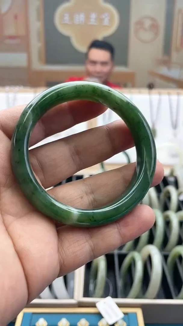 【闪购商品】和田玉手镯未镶嵌56圈口022