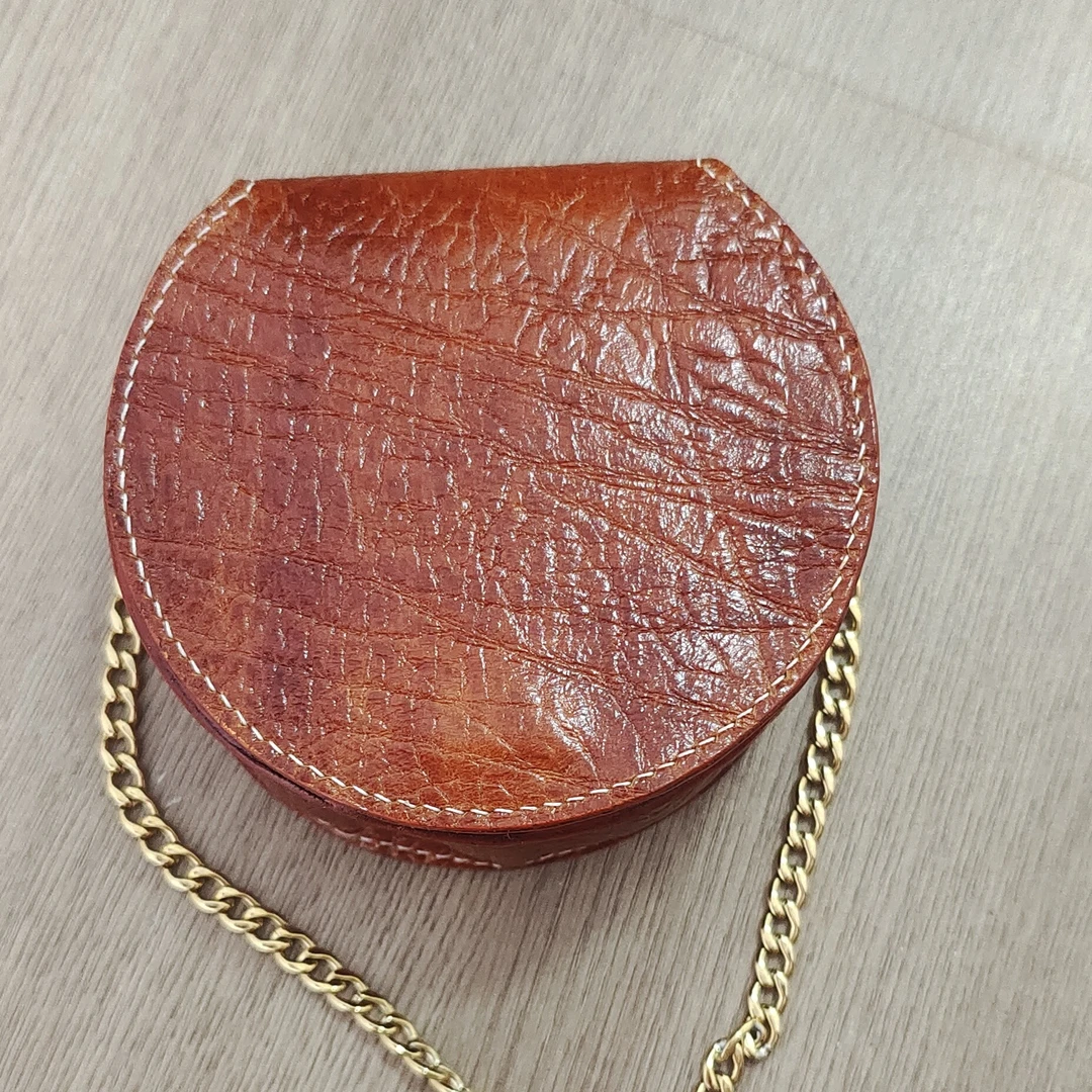 口红，钥匙包，头层牛皮。纯手工制作