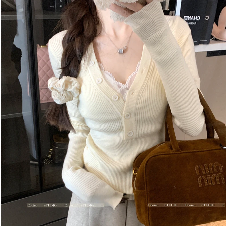 秋冬毛衣女V领纯欲蕾丝温柔风气身显瘦长袖外穿内搭打底针织上衣