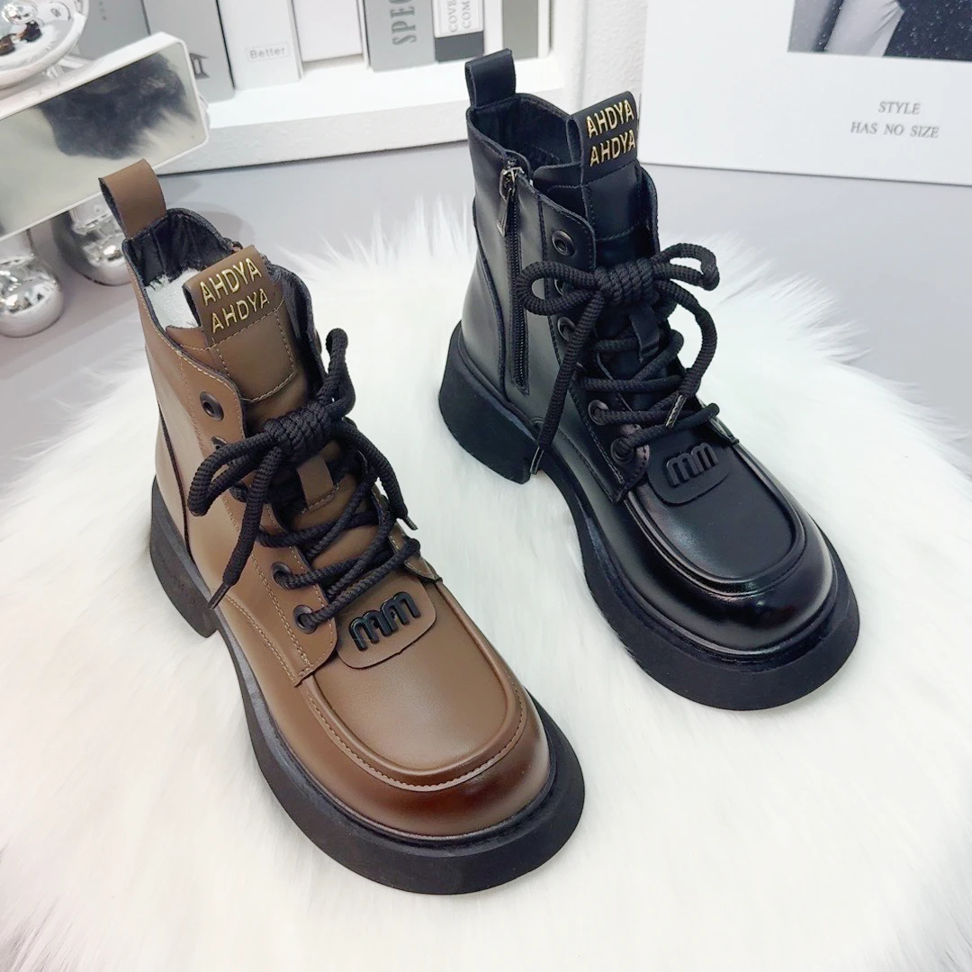 英伦风马丁靴女2024年新款秋冬软底炸街百搭防滑加绒女士厚底短靴