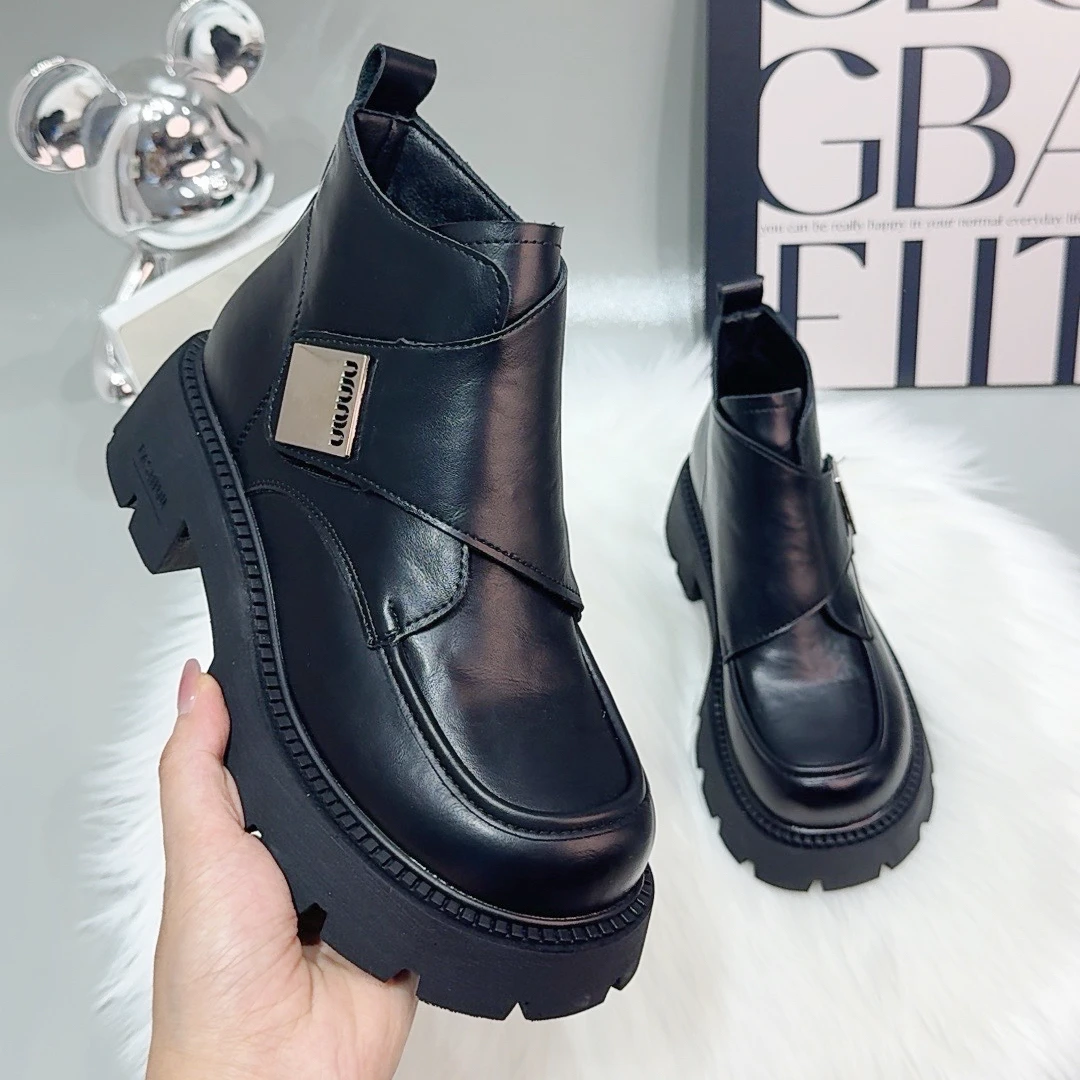 厚底马丁靴女2024冬季新款厚底加绒魔术贴女靴子爆款时尚炸街短靴