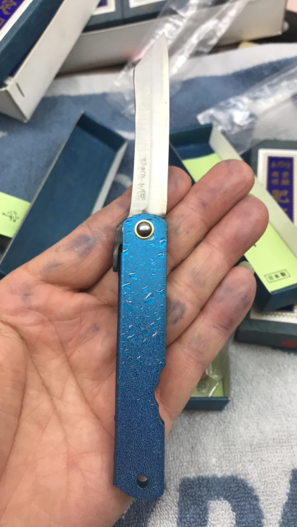 安来钢青纸二号锻打夹钢水飞沫