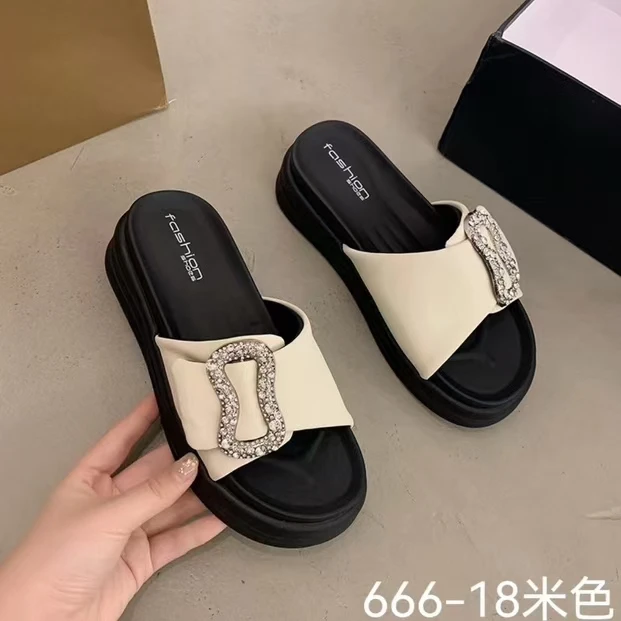 2024年爆款 韩版厚底 经典凉拖鞋断码处理