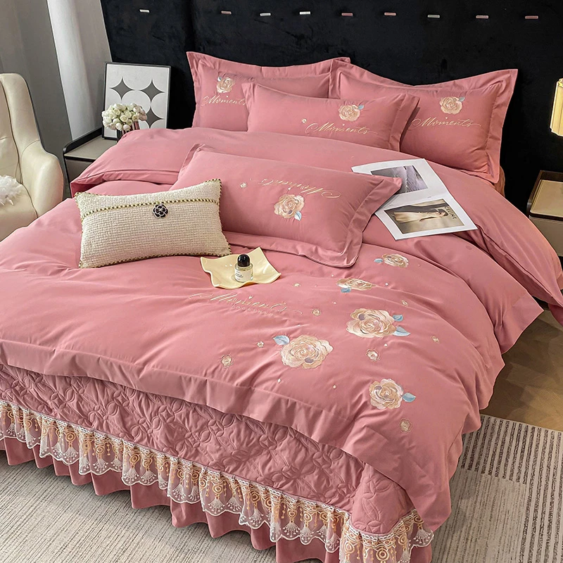新款简约公主风纯色亲肤夹棉刺绣床盖款四件套