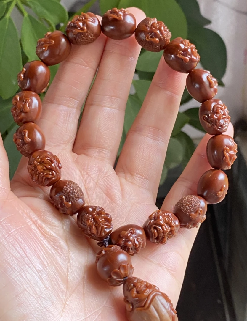 胡小兰包浆作品1.3×1.7“十八罗汉”手持完美包浆