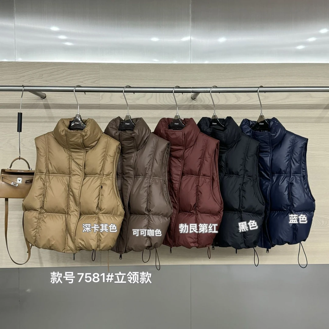 杨杨 潇家-（颜值马甲）好漂亮，好百搭设计欧货重工棉马甲/7581