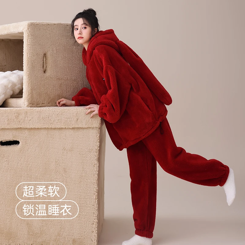 秋冬可爱睡衣女长袖加厚加绒宽松法兰绒外出套装甜美服冬季家居服