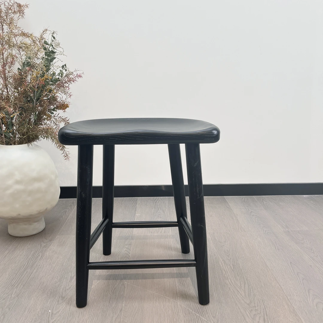 A 48白蜡木石墨黑中古风轻奢简约餐凳（390*280*450H）