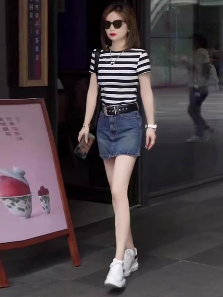 时尚套装女2025年夏季新款条纹短袖t恤衫包臀短裙减龄显瘦两件套